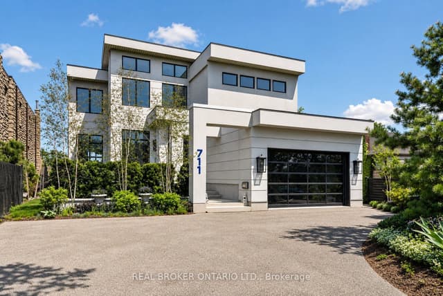 Detached at 711 Beach Boulevard, Hamilton, ON L8H 6Y5