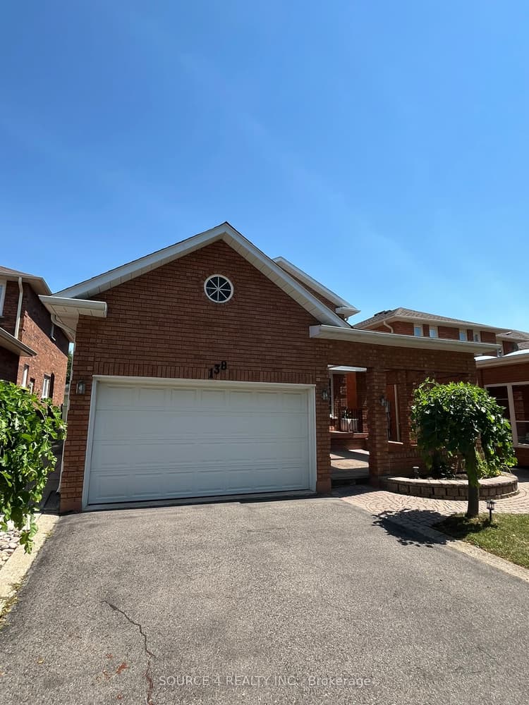 138 Venetian Crescent
