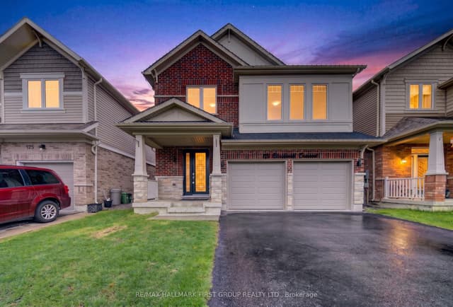Detached at 121 Blackwell Crescent, Oshawa, ON L1L 0C1