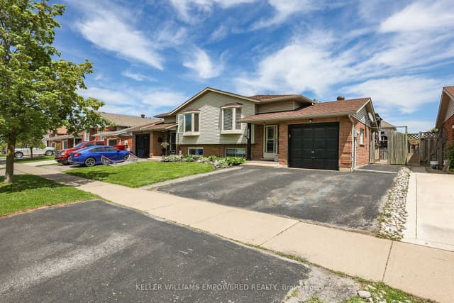 Semi-Detached at 4329 Concord Avenue, Lincoln, ON L0R 1B6