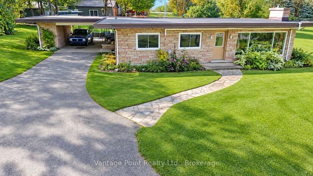 Detached at 317048 6 & 10 Highway, Chatsworth, ON N0H 1G0