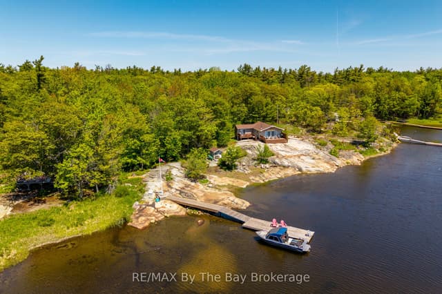 Detached at 6980 Island 1810/Bone Island, Georgian Bay, ON L0K 1E0