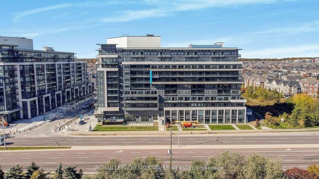 Condo Apartment at 395 Dundas Street 820, Oakville, ON L6M 4M2