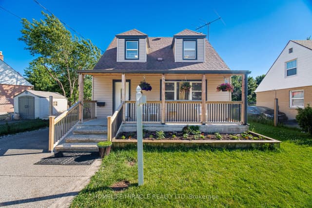 Detached at 18 Glengrove Avenue, Hamilton, ON L8H 1N1