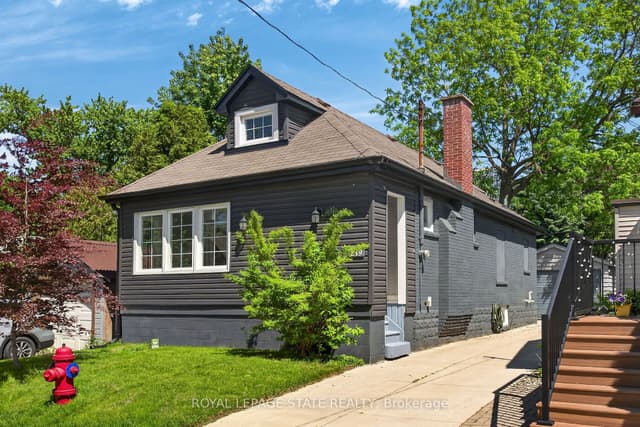 Detached at 219 Hess Street S, Hamilton, ON L8P 3P3