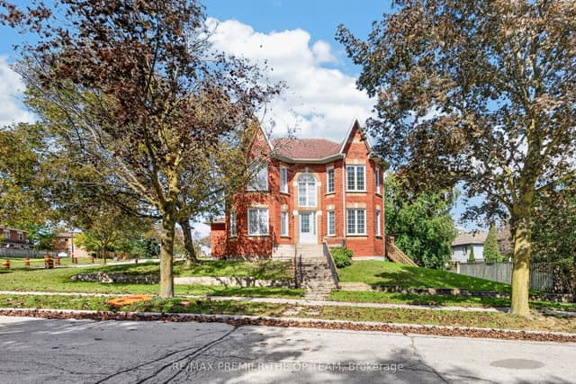 Detached at 151 Stellick Avenue, Newmarket, ON L3X 1T4