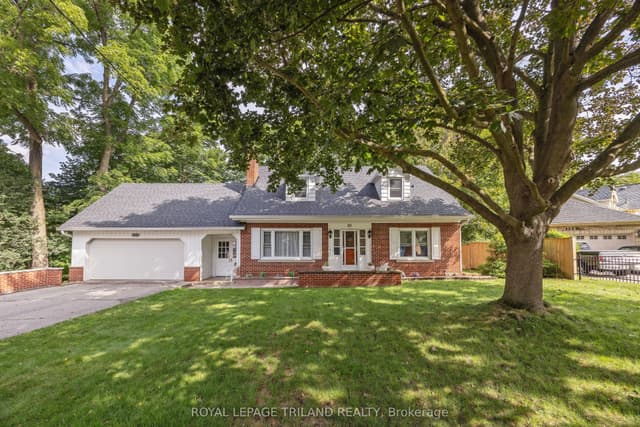 Detached at 10 Regent Street, St. Thomas, ON N5R 1Z8