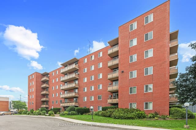 Condo Apartment at 264 Grantham Avenue N 208, St. Catharines, ON L2P 3H1