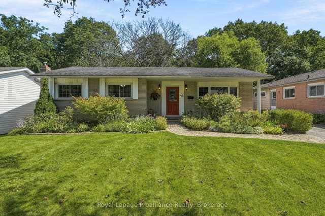 Detached at 36 Parkview Heights, Quinte West, ON K8V 5L7