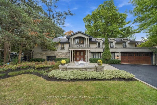 Detached at 520 Arrowhead Road, Mississauga, ON L5H 1V6