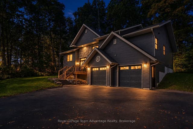 Detached at 120 William Street, Parry Sound, ON P2A 1V8