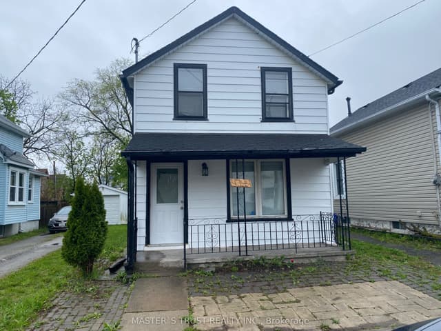 Detached at 4744 PARK Street, Niagara Falls, ON L2E 2R1