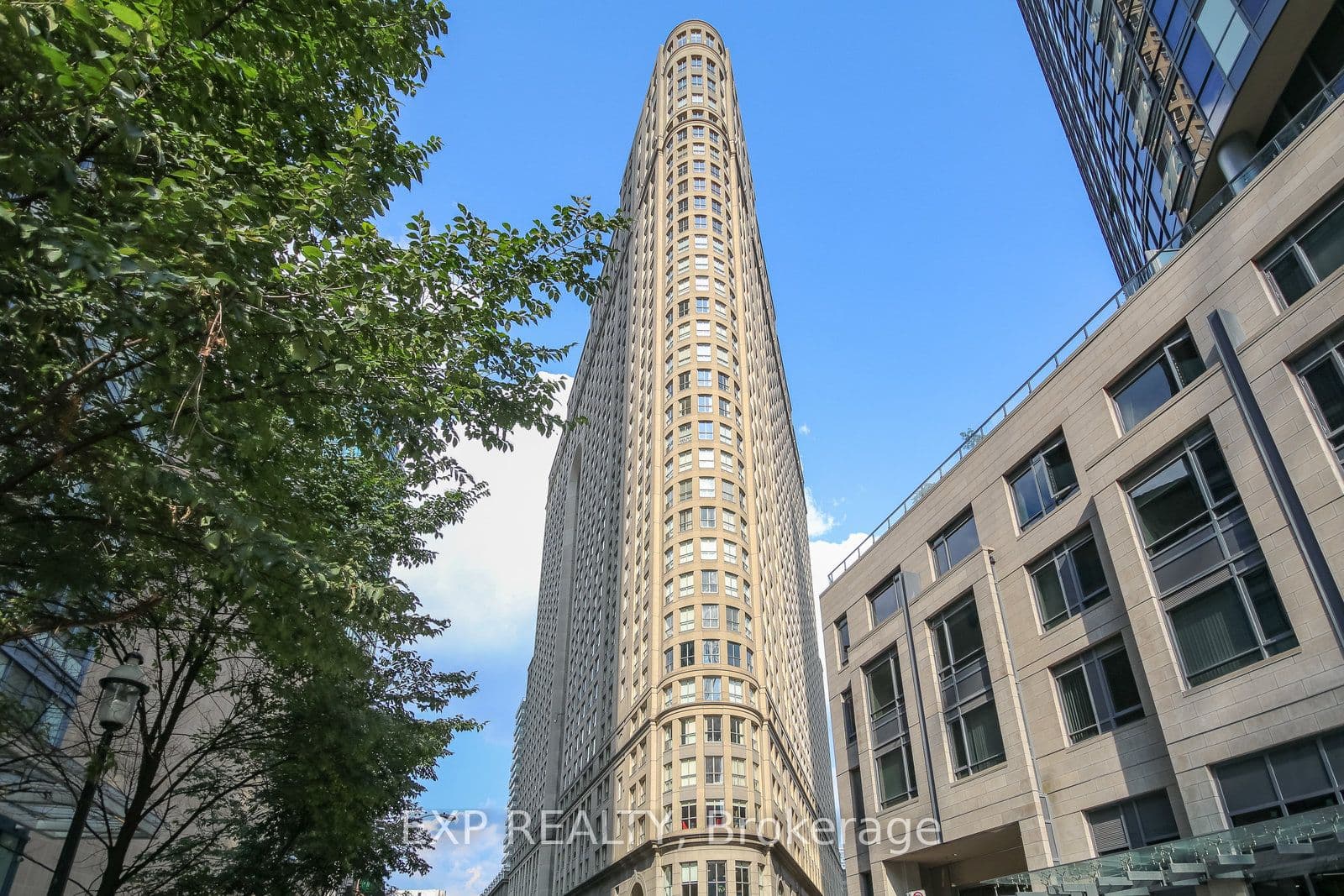 Suite 808 · Floor 8, Unit 808 · 25 The Esplanade