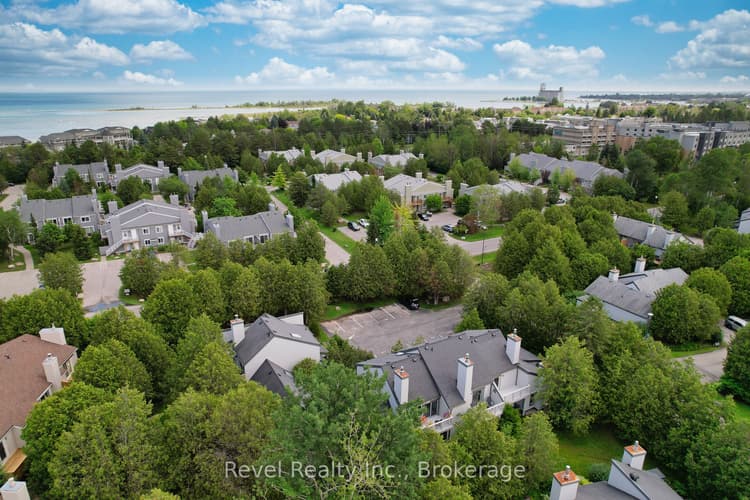 440 Oxbow Crescent