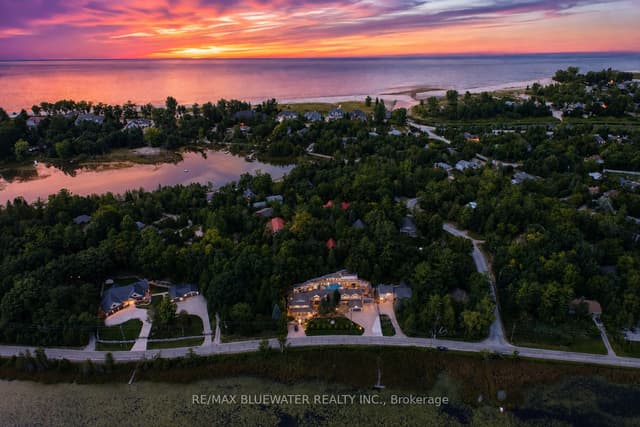 Detached at 7196 Outer Drive, Lambton Shores, ON N0M 2L0