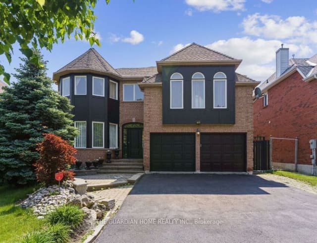 Detached at 101 Mcclellan Way, Aurora, ON L4G 6M4
