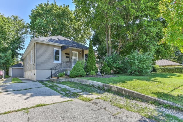 Detached at 190 Taylor Street, London East, ON N5Y 2J4