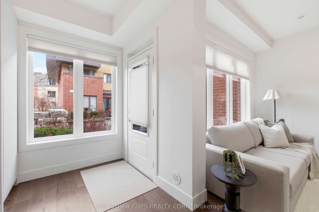 Att/Row/Townhouse at 9R Clintwood Gate 18, Toronto, ON M3A 0A8, Toronto C13
