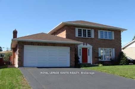 Detached at 812 Chelsea Crescent, Cornwall, ON K6H 6Y4