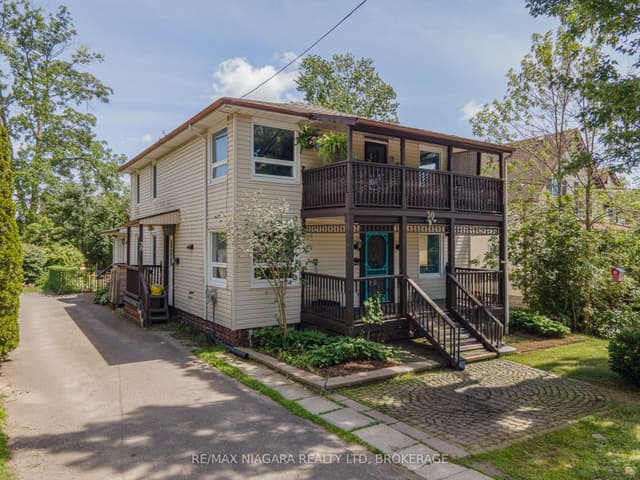 Duplex at 30 Shotwell Street, Welland, ON L3C 1N8