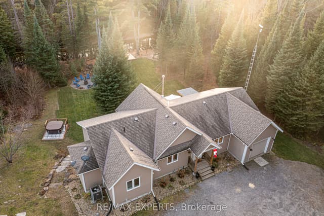 Detached at 1216 Miriam Drive, Bracebridge, ON P1L 1X1