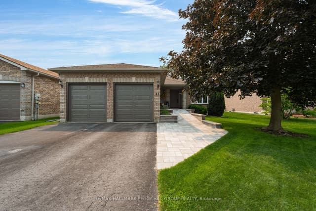 Detached at 43 Nicklaus Drive, Barrie, ON L4M 6W5