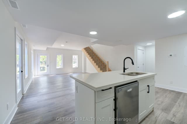 Condo Apartment at 6701 Thorold Stone Road 8, Niagara Falls, ON L2J 1B3