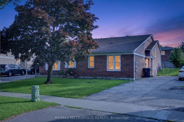 Semi-Detached at 16 Stanbridge Court, Toronto, ON M1B 2S5, Toronto E11