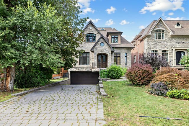 Detached at 58 spruce Avenue, Richmond Hill, ON L4C 6W1