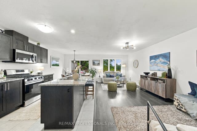Att/Row/Townhouse at 135 Hardcastle Drive 31, Cambridge, ON N1S 0B6