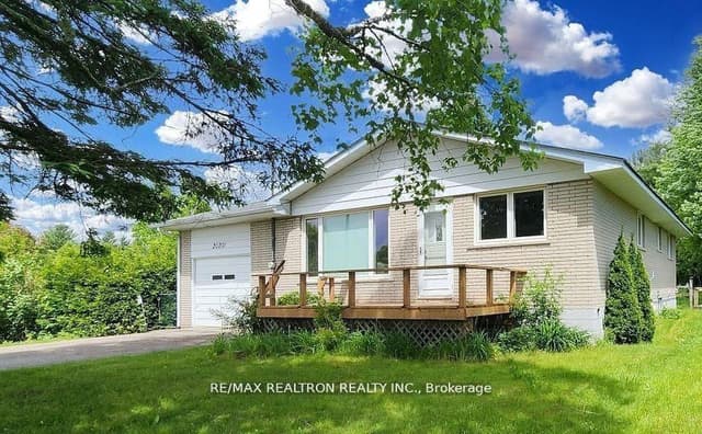 Detached at 20201 Yonge Street, East Gwillimbury, ON L9N 1B1