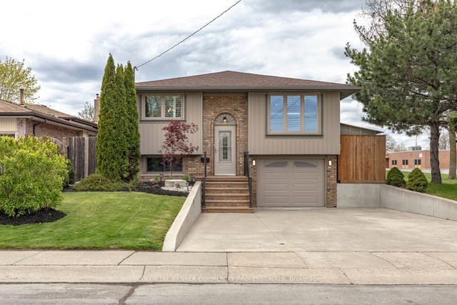 Detached at 116 Highridge Avenue, Hamilton, ON L8E 3Y9