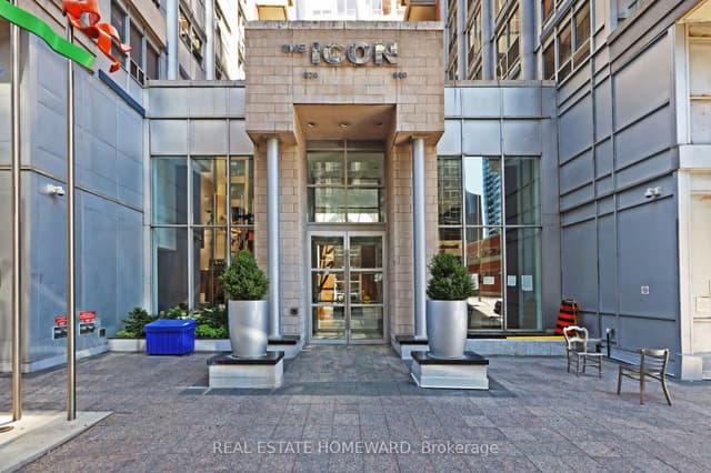 Condo Apartment at 250 Wellington Street W PH31, Toronto, ON M5V 3P6, Toronto C01