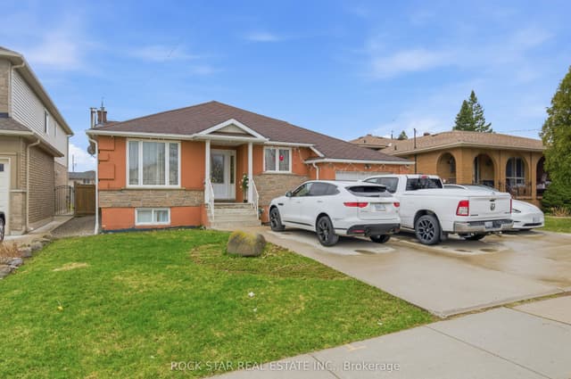 Detached at 916 Stone Church Road E, Hamilton, ON L8W 1B1