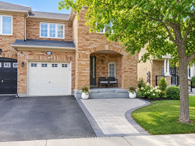 Att/Row/Townhouse at 2588 Valleyridge Drive, Oakville, ON L6M 5H5