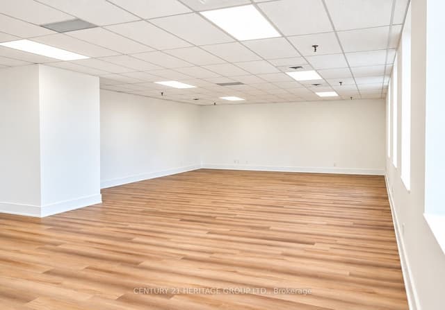 Office at 4544 Dufferin Street 204, Toronto, ON M3H 5X2, Toronto W05