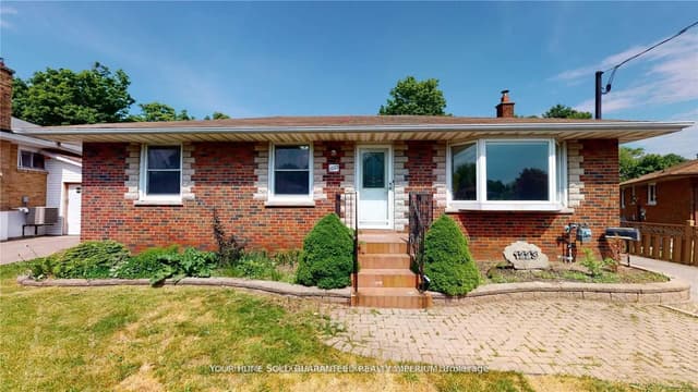 Detached at 1223 Sun Valley Court, Oshawa, ON L1J 3N3