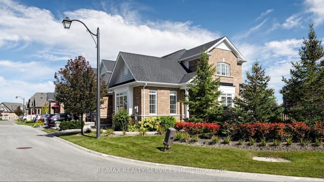 Condo Townhouse at 35 Lobelia Street 4, Brampton, ON L6R 3Z6