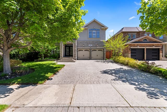 Detached at 2480 Upper Valley Crescent, Oakville, ON L6H 7P2