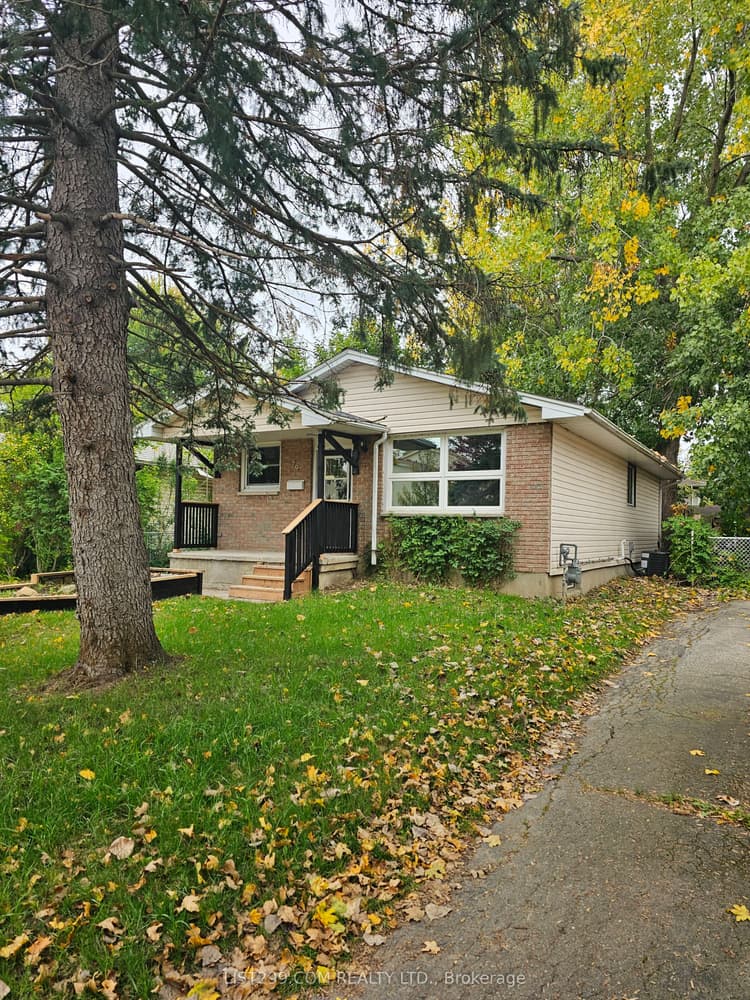 79 Stroud Crescent