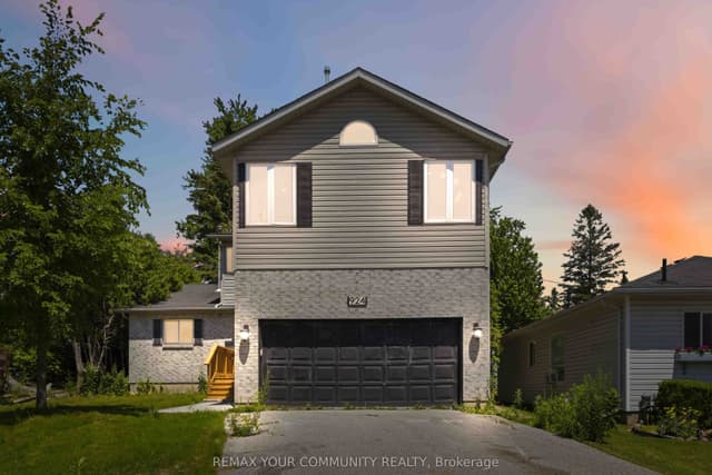 Detached at 924 Helen Street, Innisfil, ON L9S 1T5