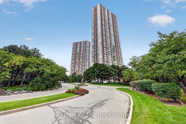 Condo Apartment at 7 Concorde Place 2204, Toronto, ON M3C 3N4, Toronto C13