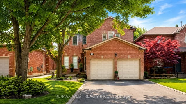 Detached at 31 Mulholland Drive, Vaughan, ON L4J 7T7