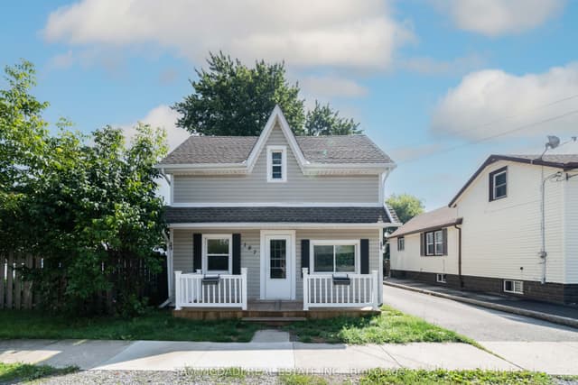Duplex at 187 Erie Street, Port Colborne, ON L3K 4M5