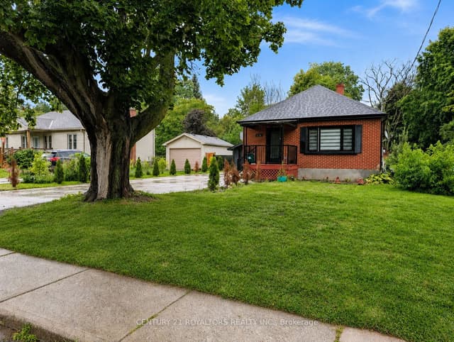 Detached at 336 Victoria Street N, Woodstock, ON N4S 6W7
