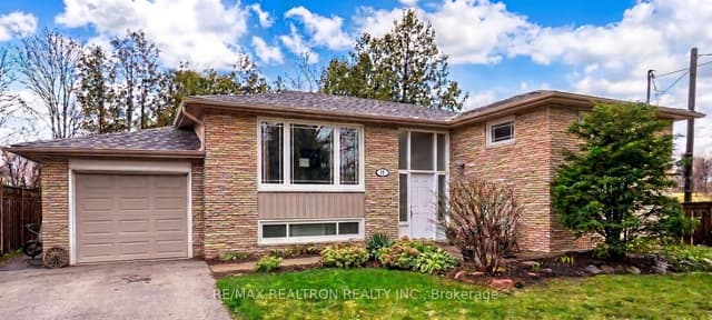Detached at 447 Loretta Crescent, Whitchurch-Stouffville, ON L4A 7G4
