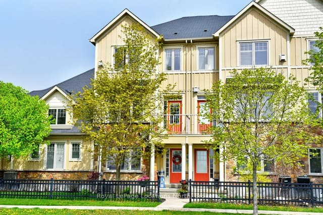 Att/Row/Townhouse at 11 WALLY Drive, Wasaga Beach, ON L9Z 0E4