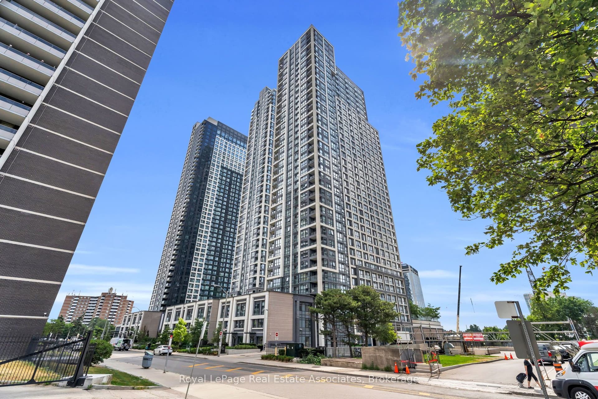 Suite 603 · Floor 6, Unit 603 · 7 Mabelle Ave