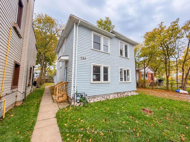 Triplex at 255 Jarvis Street, Fort Erie, ON L2A 2S7