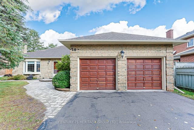 Detached at 20 Simmons Crescent, Aurora, ON L4G 6B5